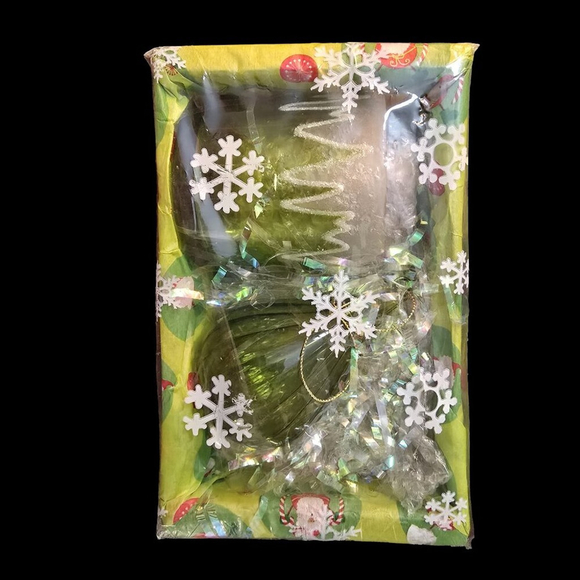 NWOT Christmas Candle and Ornament Set - Picture 2 of 4